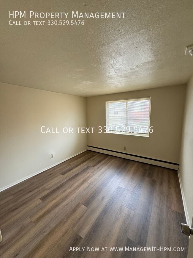 20602 Lorain Rd in Fairview Park, OH - Building Photo - Building Photo