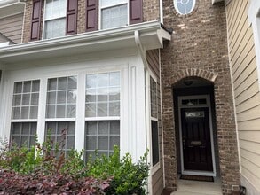 10117 Falls Meadow Ct in Raleigh, NC - Foto de edificio - Building Photo