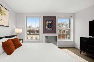 179 Sullivan St in New York, NY - Building Photo - Building Photo
