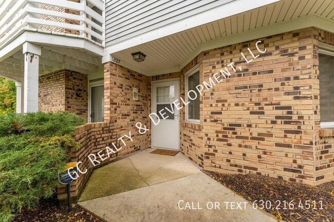 1227 Ranchview Ct in Buffalo Grove, IL - Building Photo - Building Photo