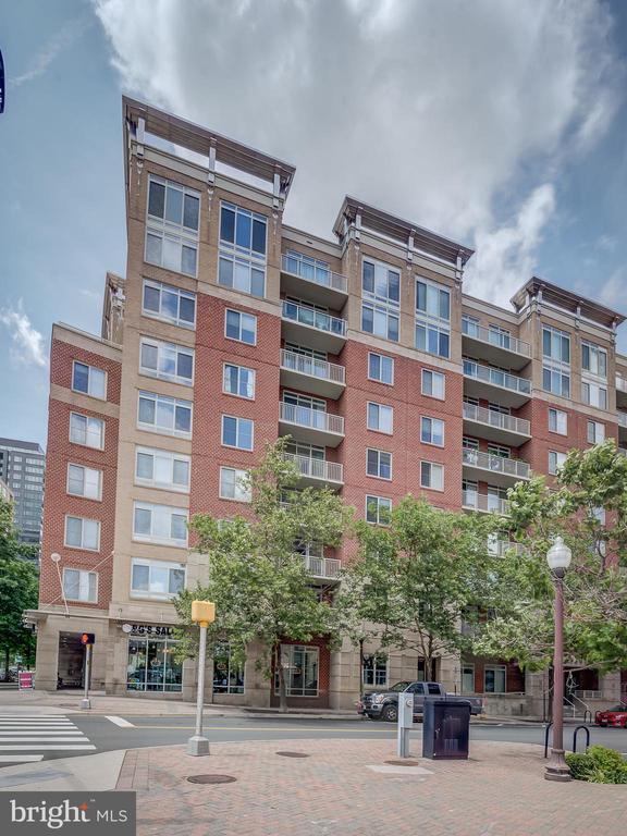 820 N Pollard St in Arlington, VA - Building Photo - Building Photo