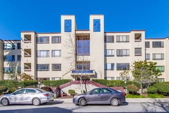 410 Sheridan Ave in Palo Alto, CA - Building Photo - Building Photo