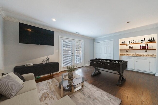 13 Ivy Square Northeast in Atlanta, GA - Building Photo - Building Photo