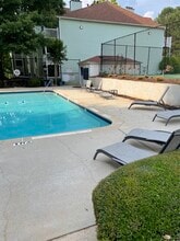 247 Cobblestone Trl, Unit 247 in Avondale Estates, GA - Foto de edificio - Building Photo