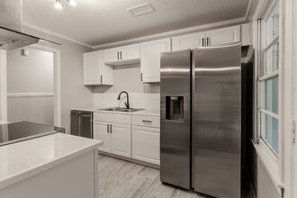 4054 Sallie Ct in Mobile, AL - Building Photo - Building Photo