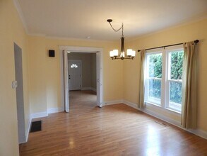 1716 High St SE in Salem, OR - Building Photo - Building Photo