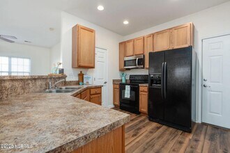 1406 Parkland Way in Leland, NC - Foto de edificio - Building Photo