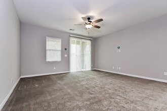 4340 Latitude Valley Ct in North Las Vegas, NV - Foto de edificio - Building Photo