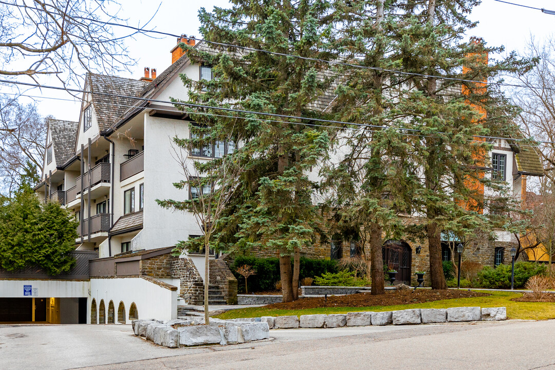 Old Mill Terrace in Toronto, ON - Building Photo