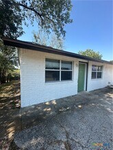 19221 San Marcos Hwy in Martindale, TX - Building Photo - Building Photo