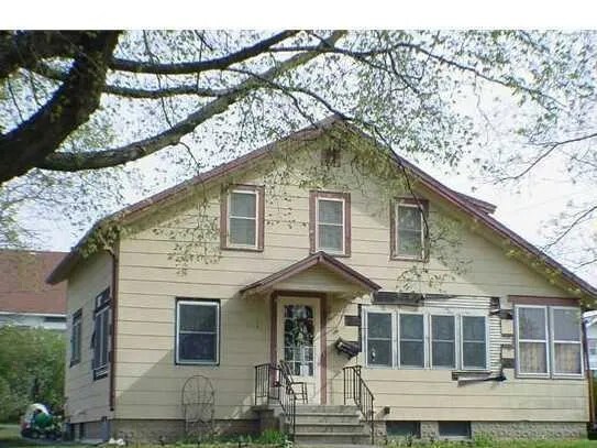 200 N Sycamore Ave in Garrison, IA - Building Photo