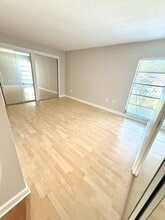 2396 OrangePointe Ave in Palm Harbor, FL - Building Photo - Building Photo