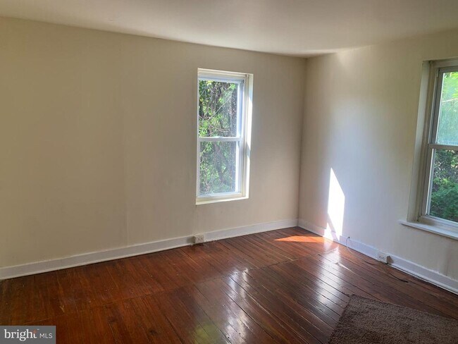 63 E Ashmead St in Philadelphia, PA - Building Photo - Building Photo