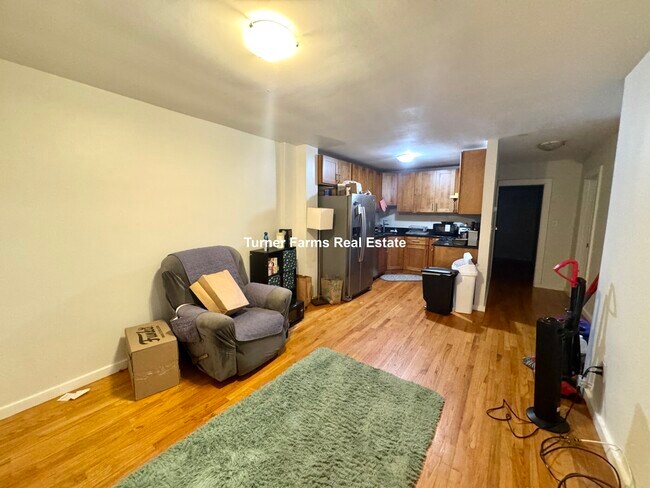 171 Rindge Ave, Unit 173-1R in Cambridge, MA - Building Photo - Building Photo
