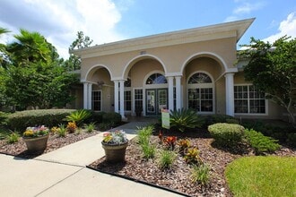 Meetinghouse at Collins Cove Senior Apartment in Jacksonville, FL - Foto de edificio - Building Photo