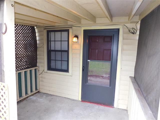 1012.5 Denton St in Denton, TX - Building Photo - Building Photo