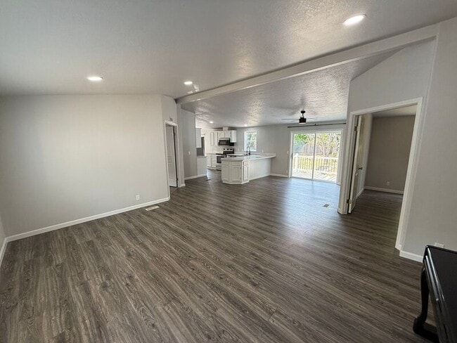 865 Vista Ave SE in Salem, OR - Building Photo - Building Photo