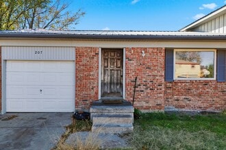 207 Circle Dr in Guymon, OK - Building Photo - Building Photo
