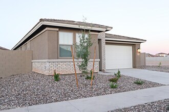 976 W Finch Dr in Queen Creek, AZ - Building Photo - Building Photo