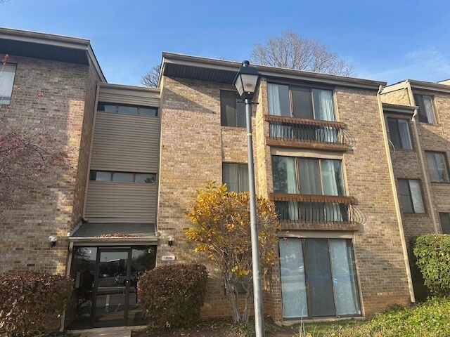 property at 10596 Twin Rivers Rd