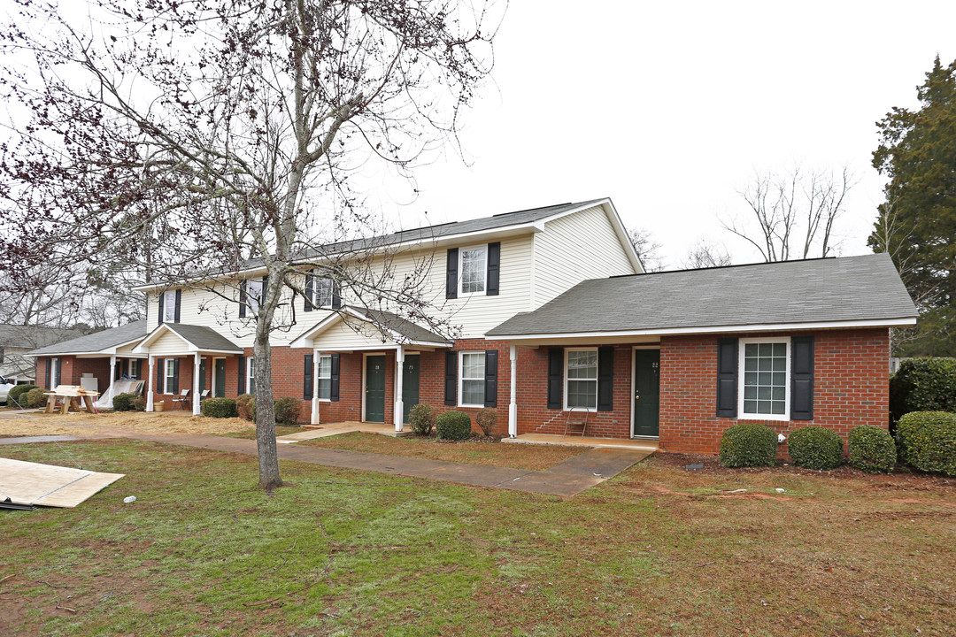 Warm Springs Apartments in Warm Springs, GA - Building Photo