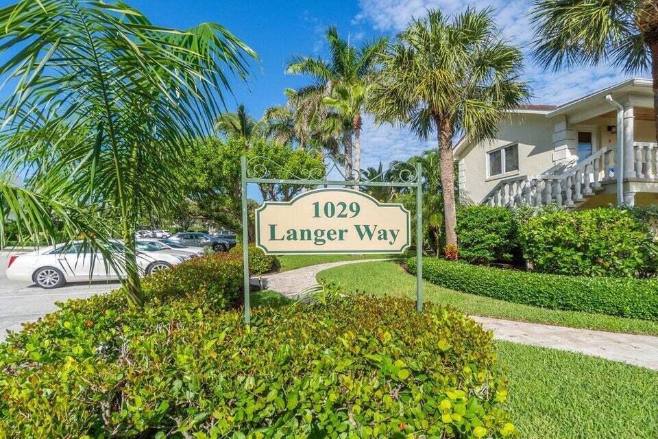 1029 Langer 6 Way in Delray Beach, FL - Building Photo