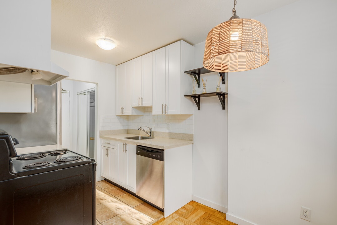 Peter Wall - Yorkshire in Vancouver, BC - Building Photo