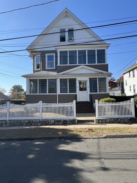 33 Randolph St-Unit -2 in Stratford, CT - Building Photo