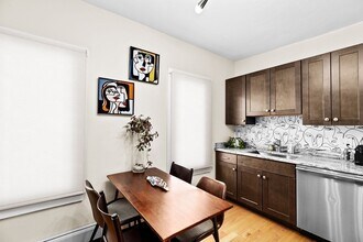 12 Pearl Street Pl, Unit 2 in Somerville, MA - Building Photo - Building Photo