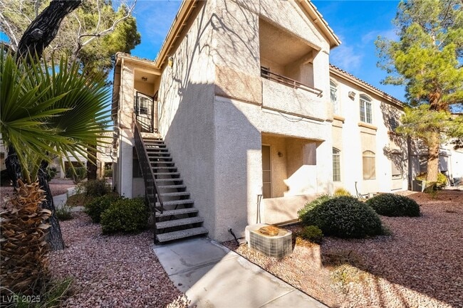 property at 1830 N Buffalo Dr