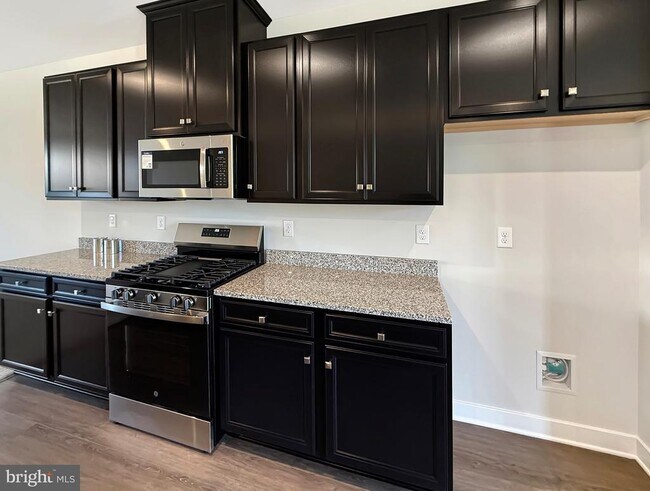 property at 21 DOMENICA Dr