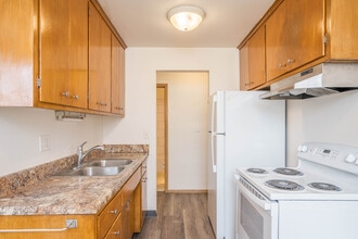 Alden Park Apartments in St. Paul, MN - Building Photo - Interior Photo
