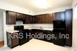 4263 Newsome Dr in Newport News, VA - Building Photo