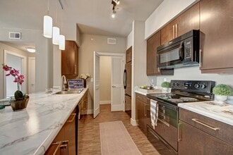 The Enclave at Brookside in Tulsa, OK - Building Photo - Building Photo