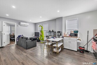 1472 Baldwin St in Waterbury, CT - Building Photo - Building Photo