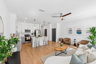 Encanto Isla | Townhomes for Rent in Kissimmee, FL - Foto de edificio - Building Photo