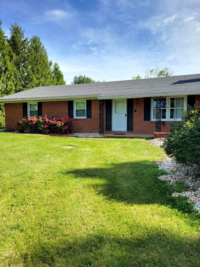 property at 15621 Broadfording Rd
