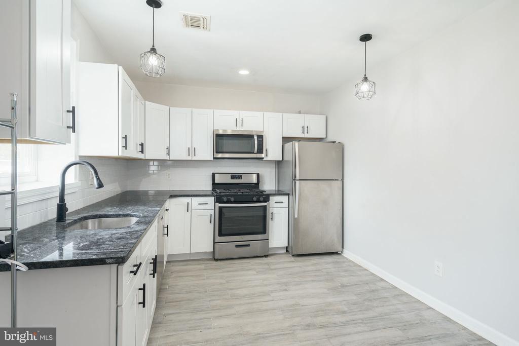 5129 Chester Ave, Unit 3 in Philadelphia, PA - Building Photo