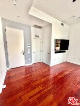 1200 N Sweetzer Ave in West Hollywood, CA - Building Photo - Building Photo
