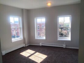 588-612-612 E Main St in Bridgeport, CT - Building Photo