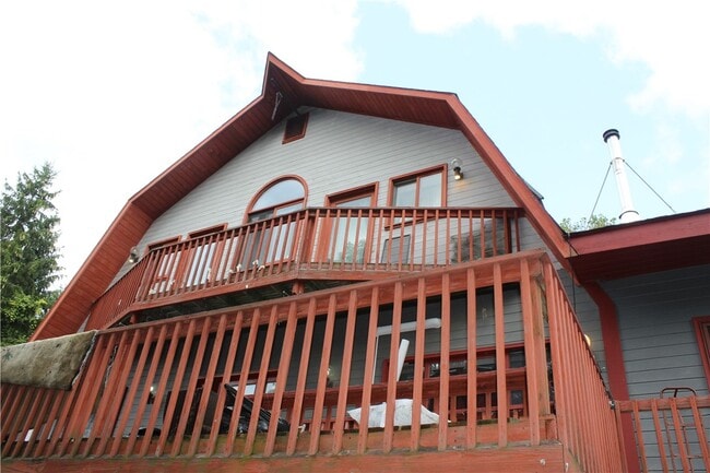 property at 480 Lansingville Rd