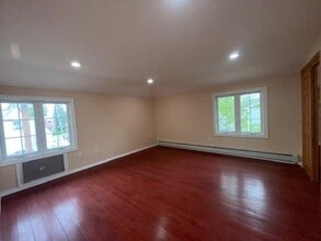 120-14 193rd St in Queens, NY - Building Photo - Building Photo