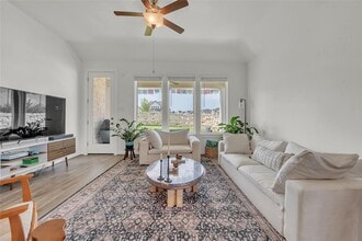 187 Alicante Ln in Liberty Hill, TX - Building Photo - Building Photo