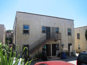 413 N Coronado St in Los Angeles, CA - Building Photo - Building Photo