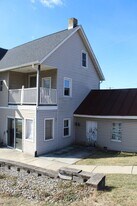 2238 Old Trail Rd in Etters, PA - Building Photo