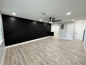 120 SW 7th St in Delray Beach, FL - Building Photo - Building Photo