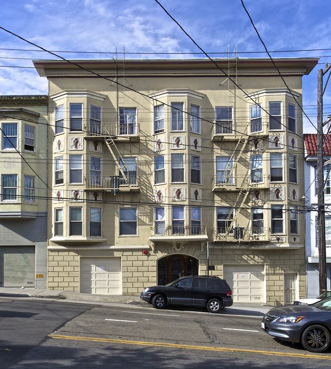 140 Duboce in San Francisco, CA - Building Photo