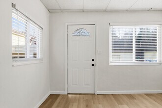 423 2nd Ave in Carnegie, PA - Foto de edificio - Building Photo