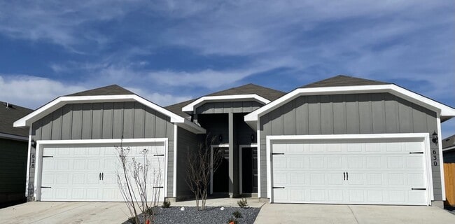 property at 620-622 Grayson Ln