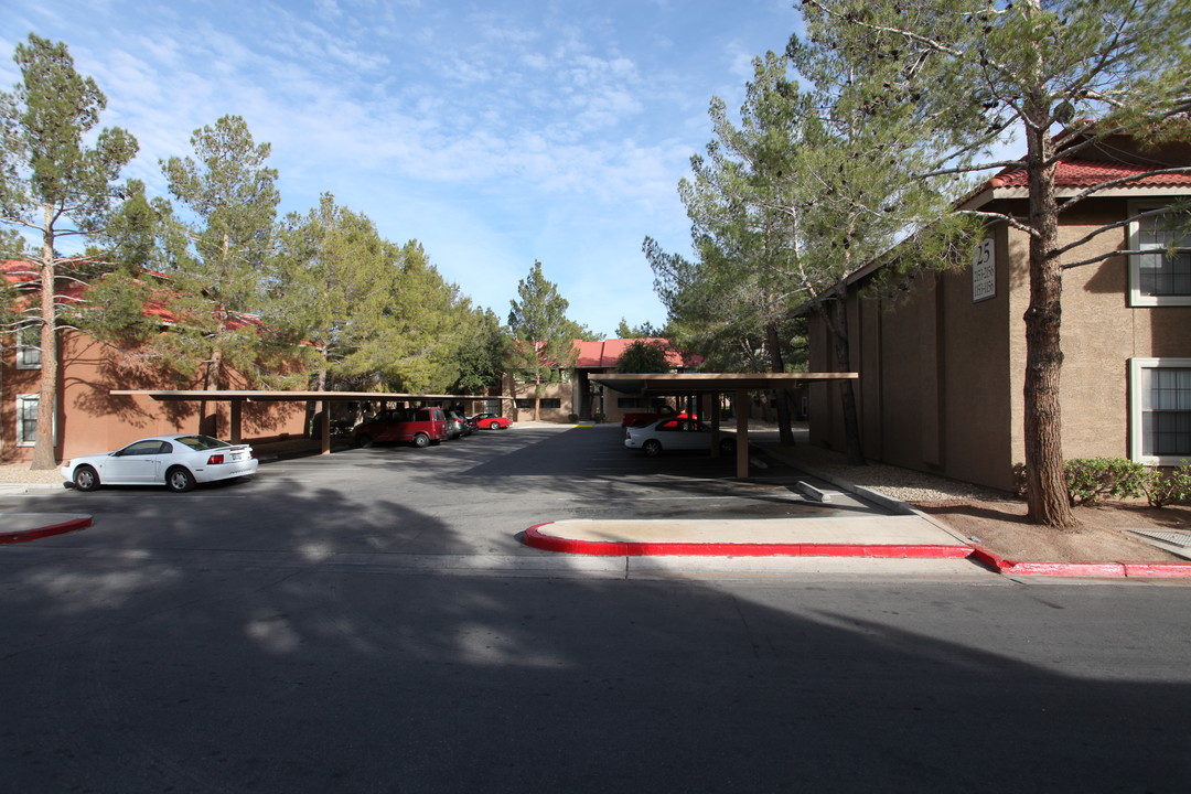 Summerlin Entrada in Las Vegas, NV - Foto de edificio